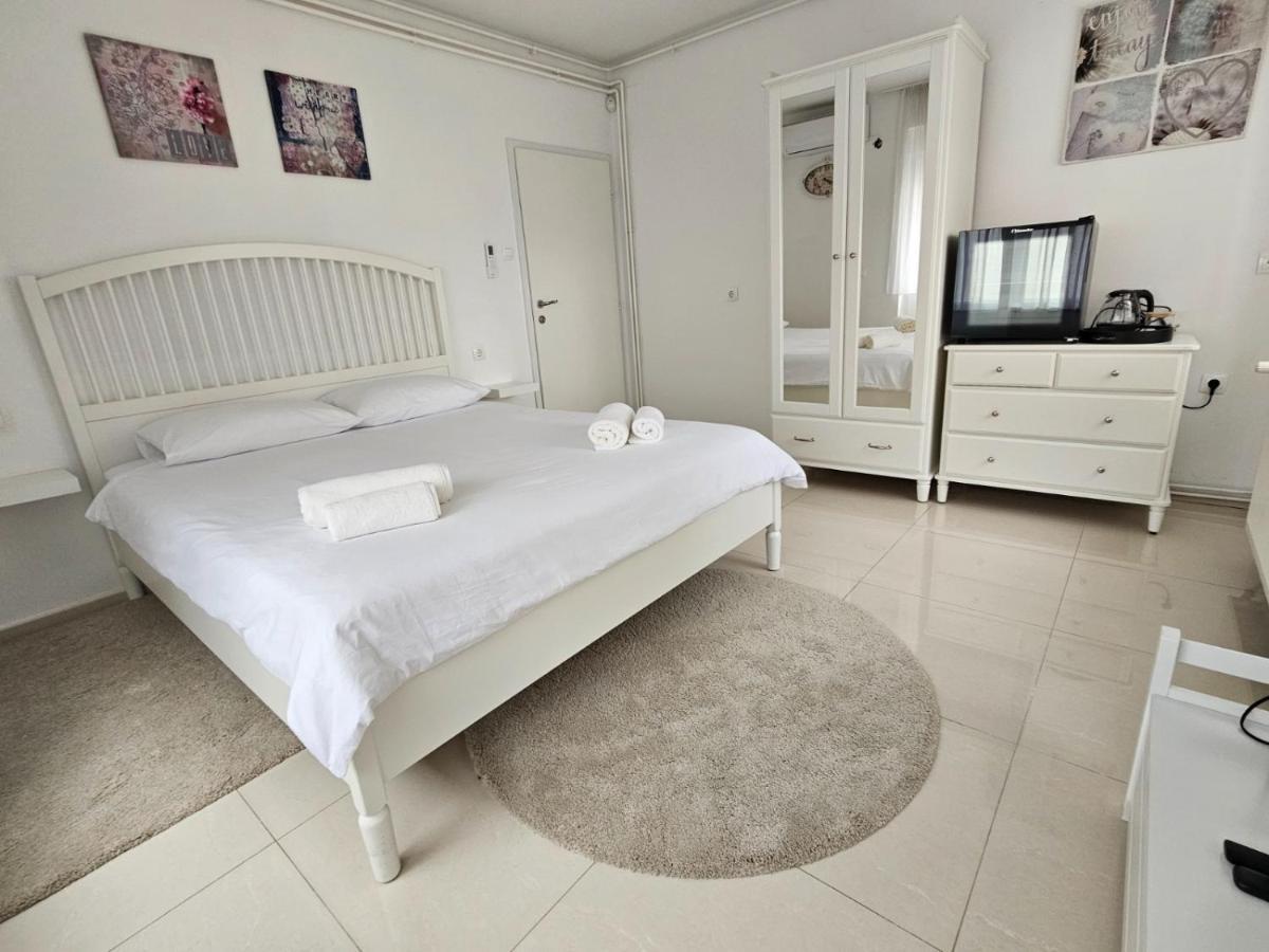 Comfort Rooms Remiza - Free Private Parking - Self Check-In ザグレブ エクステリア 写真