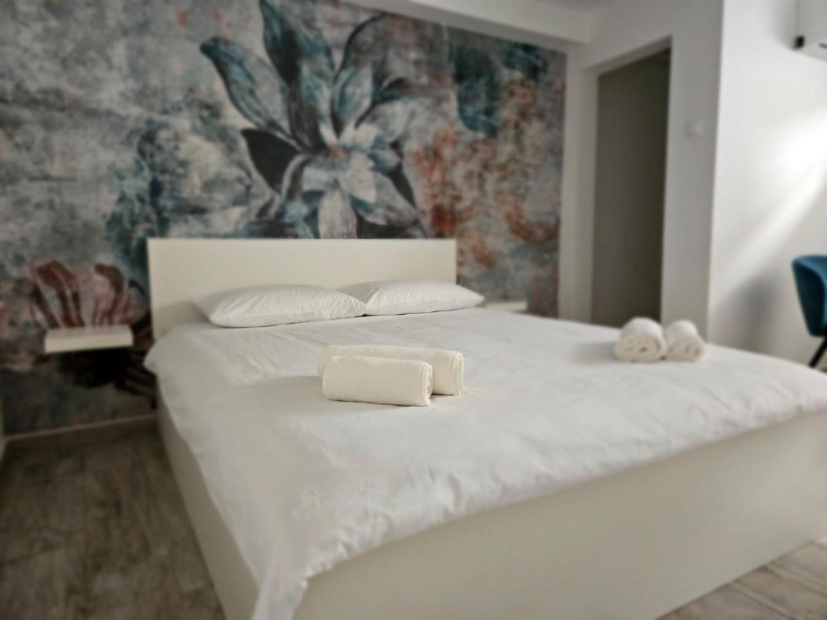 Comfort Rooms Remiza - Free Private Parking - Self Check-In ザグレブ エクステリア 写真